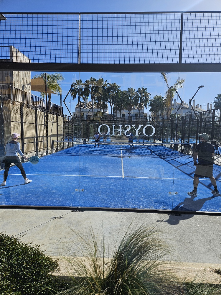 Padel in actie bij Nieuw Alcantara Club